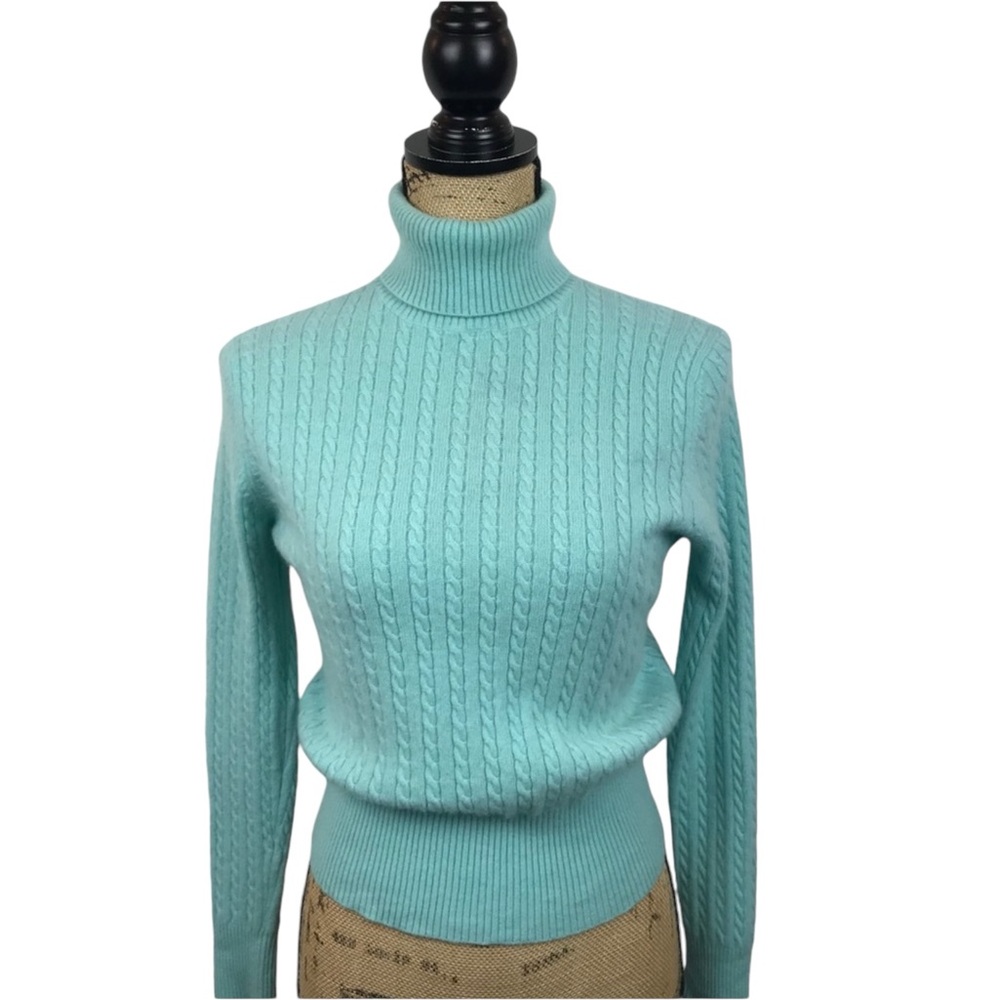 Mariele Waithe 100% Cashmere Turtleneck Sweater